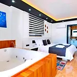 İslamlar 2 Bedroom Secluded With Private Pool Hot Tub Villa