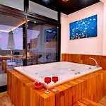 İslamlar 2 Bedroom Secluded With Private Pool Hot Tub *