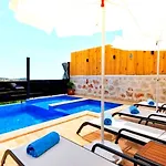 Villa İslamlar 2 Bedroom Secluded With Private Pool Hot Tub Kalkan