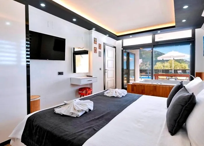 İslamlar 2 Bedroom Secluded With Private Pool Hot Tub Kalkan