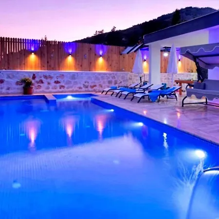 İslamlar 2 Bedroom Secluded With Private Pool Hot Tub Kalkan