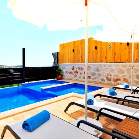 Vila İslamlar 2 Bedroom Secluded With Private Pool Hot Tub Kalkan